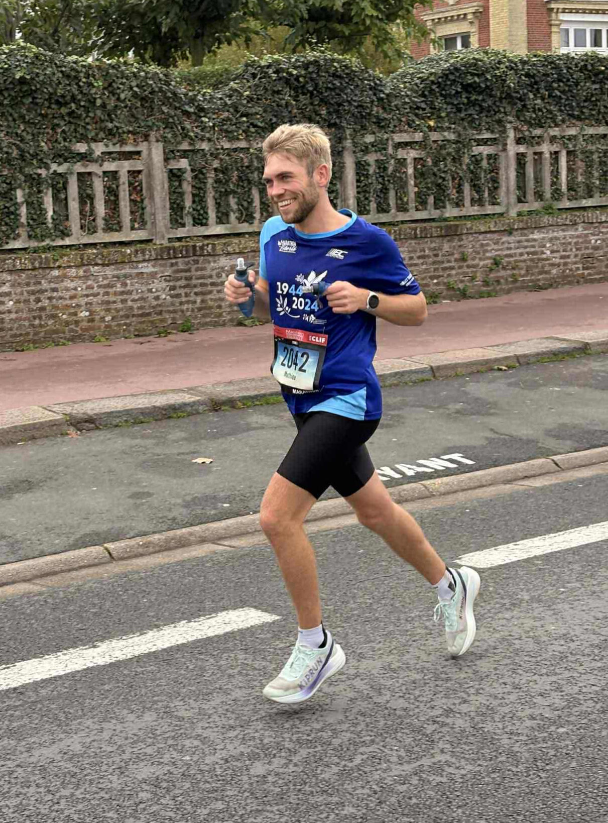 Mathieu Lefèvre, coach running pendant son marathon de Deauville en Normandie